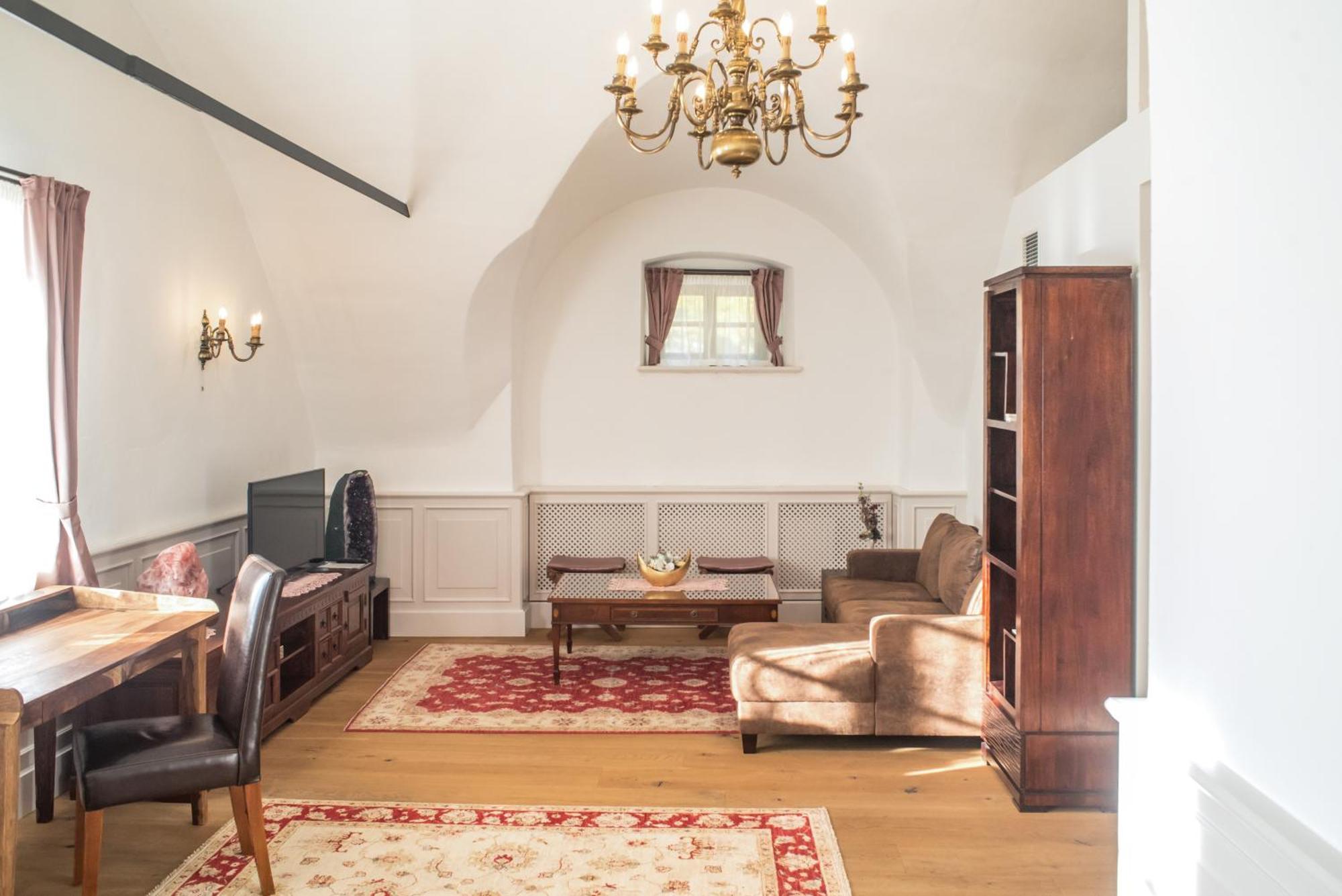 Schloss Thalheim Sankt Poelten Quarto foto