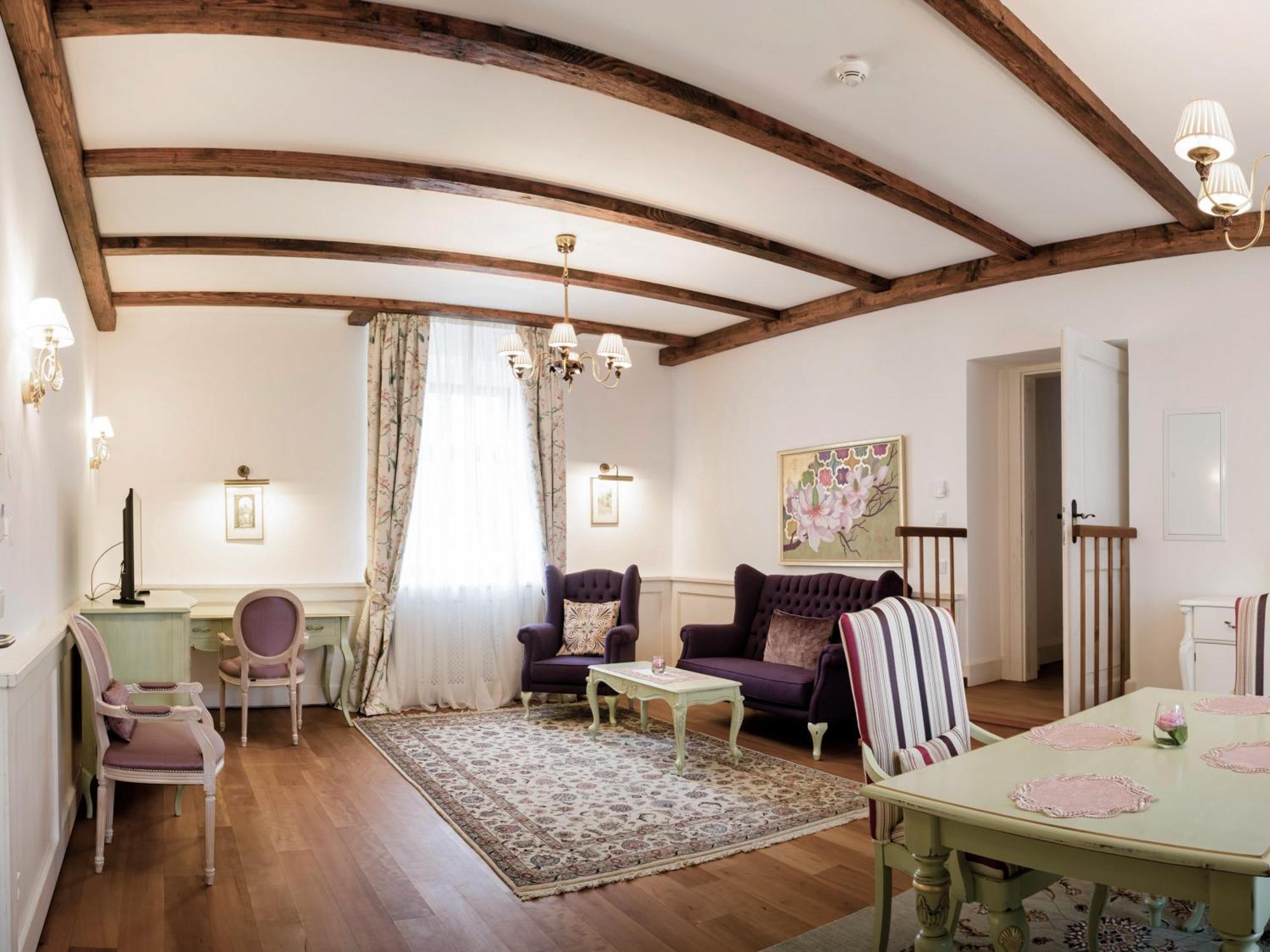 Schloss Thalheim Sankt Poelten Quarto foto