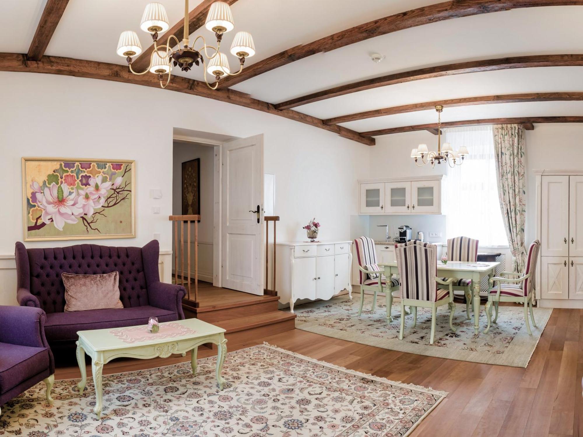 Schloss Thalheim Sankt Poelten Quarto foto